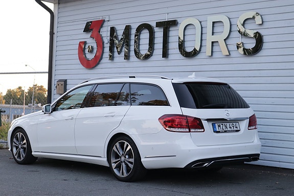 Mercedes-Benz E220 12 of 24