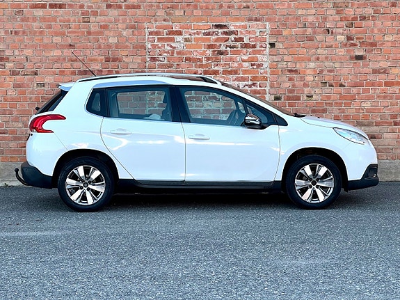 Peugeot 2008 8 of 20