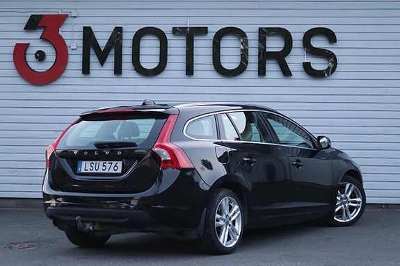 Volvo V60 6 of 22