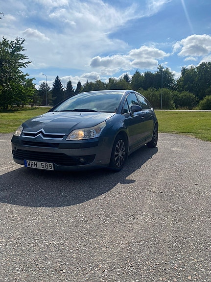 Citroen C4 2 of 8