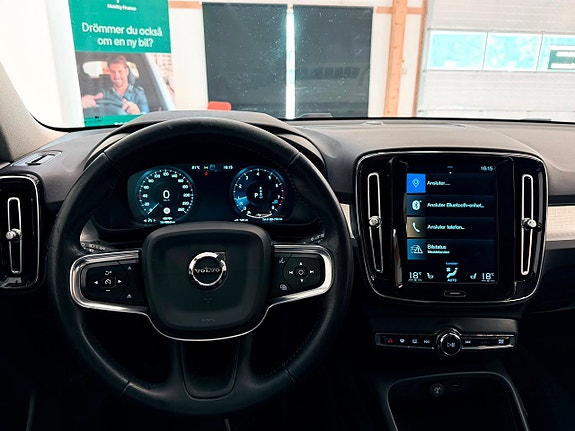 Volvo XC40 9 of 22