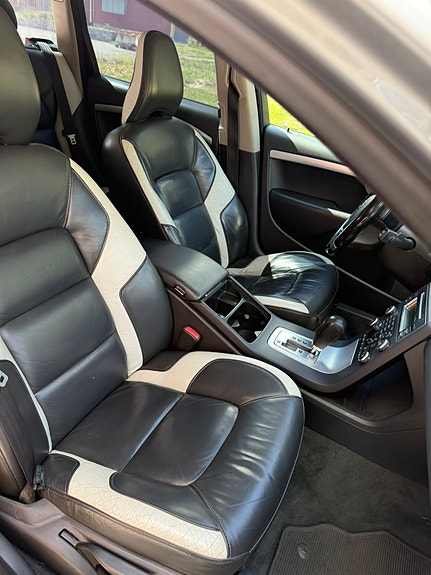 Volvo V70 9 of 13