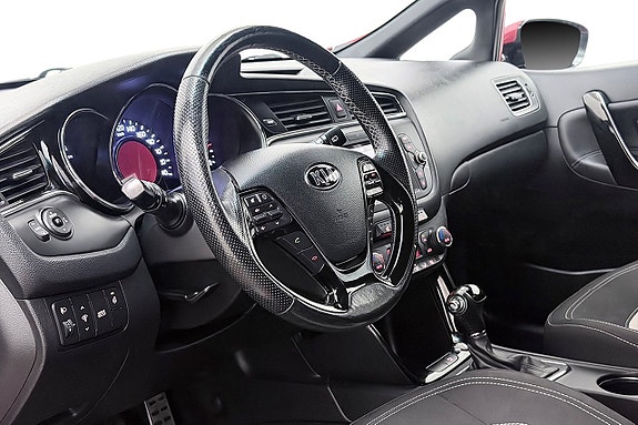 Kia Ceed 12 of 30