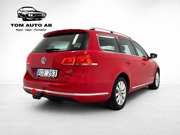 Volkswagen Passat 7 of 30