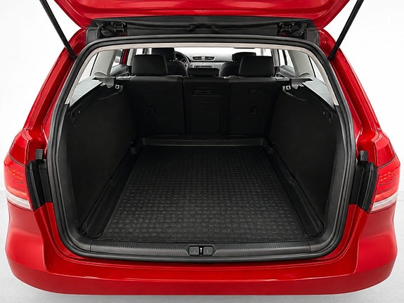 Volkswagen Passat 5 of 30