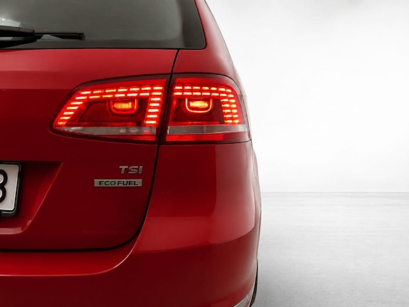 Volkswagen Passat 6 of 30