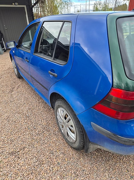 Volkswagen Golf IV 10 of 14