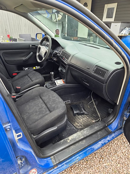 Volkswagen Golf IV 11 of 14