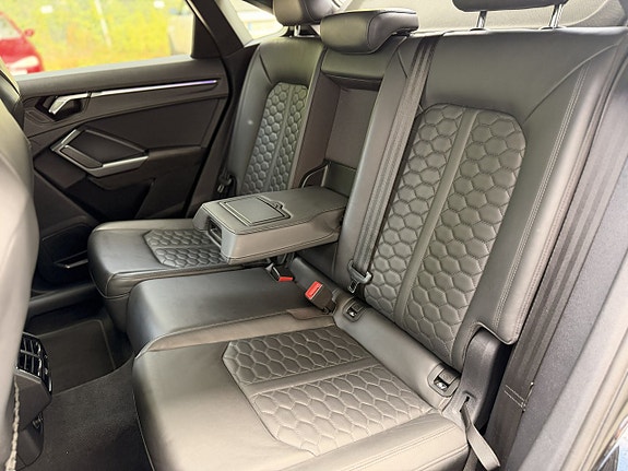 Audi RS Q3 23 of 27