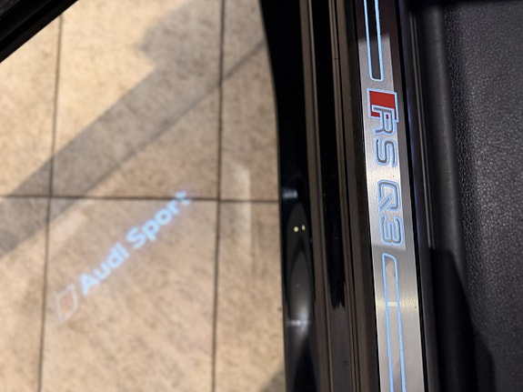 Audi RS Q3 25 of 27