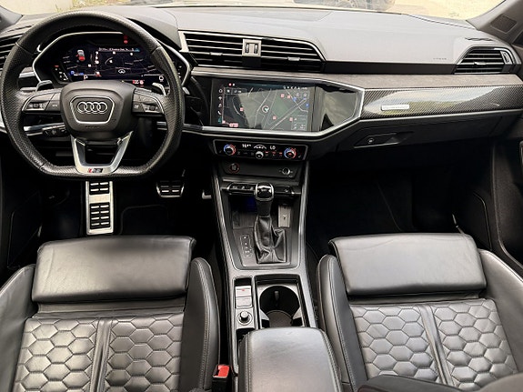 Audi RS Q3 12 of 27