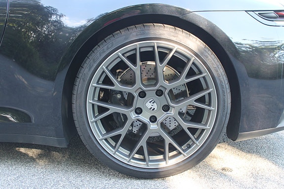 Porsche 911 8 of 20