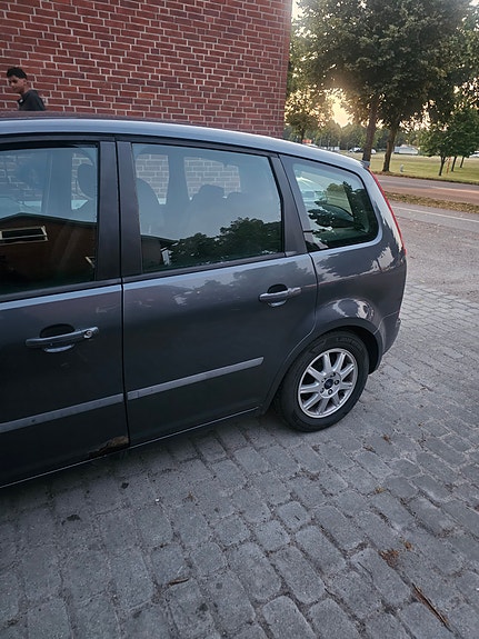Ford Focus C-MAX 2 of 5