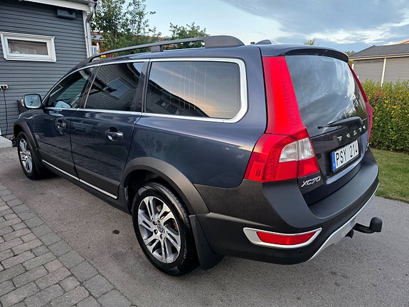 Volvo XC70 3 of 29