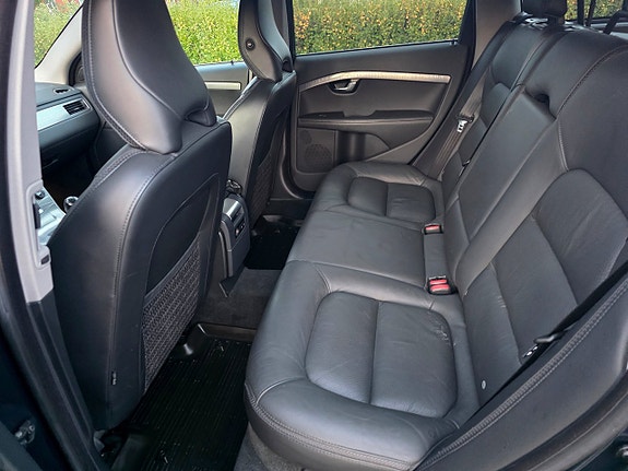 Volvo XC70 16 of 29