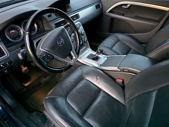 Volvo XC70 17 of 29
