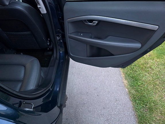 Volvo XC70 24 of 29
