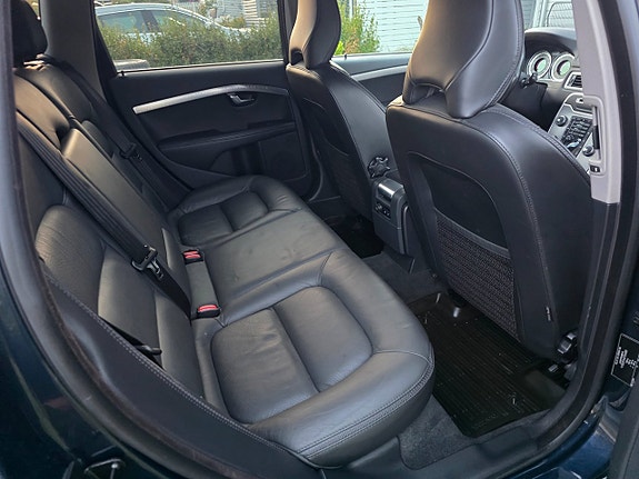 Volvo XC70 15 of 29