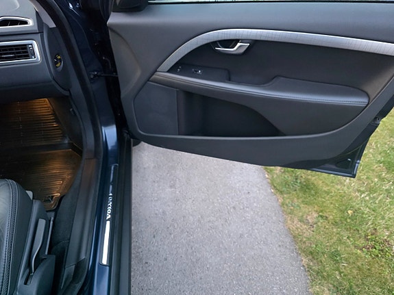 Volvo XC70 25 of 29
