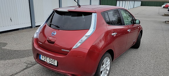 Nissan Leaf 2 of 6