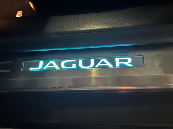 Jaguar F-TYPE 22 of 30