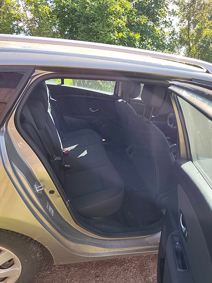 Renault Megane III 3 of 4