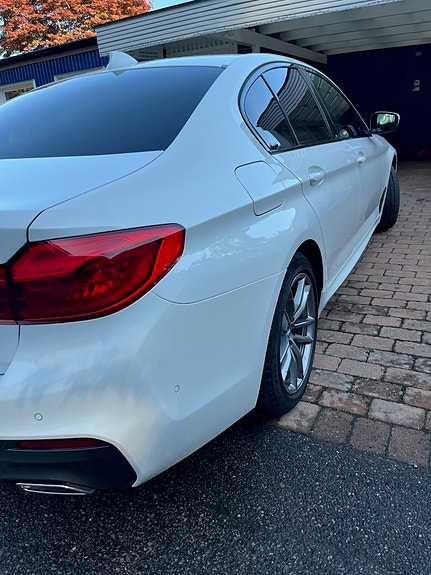 BMW 530e 5 of 12