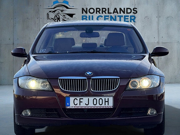 BMW 325i 7 of 16