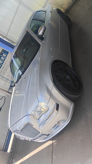 Chrysler 300C 3 of 4