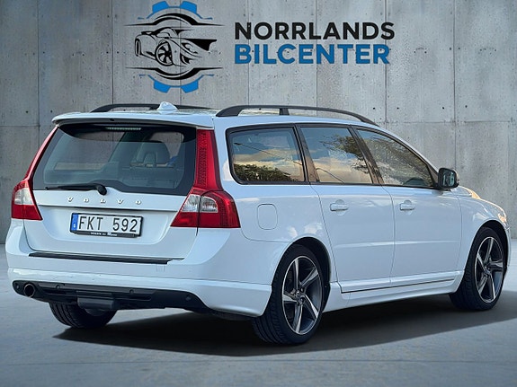 Volvo V70 3 of 15