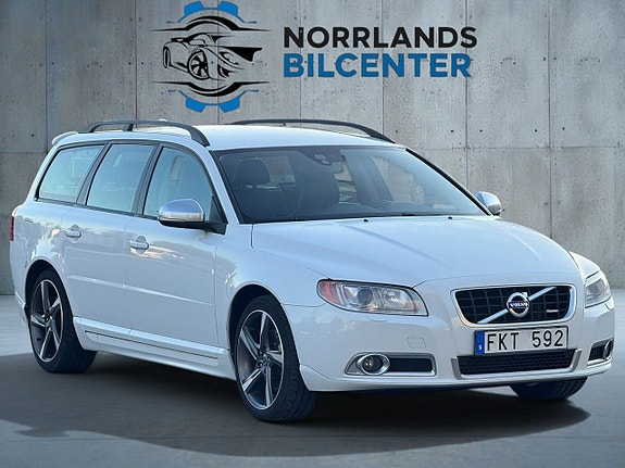 Volvo V70 2 of 15