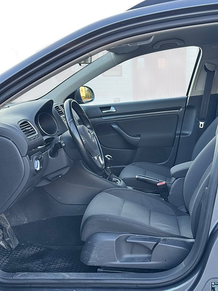 Volkswagen Golf VI 10 of 14