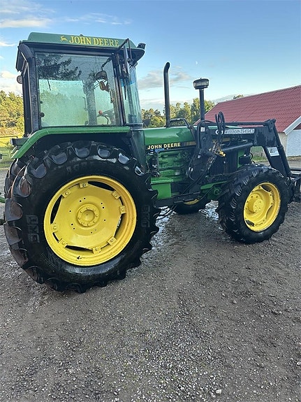 John Deere 3350 TRAKTOR 3 of 4