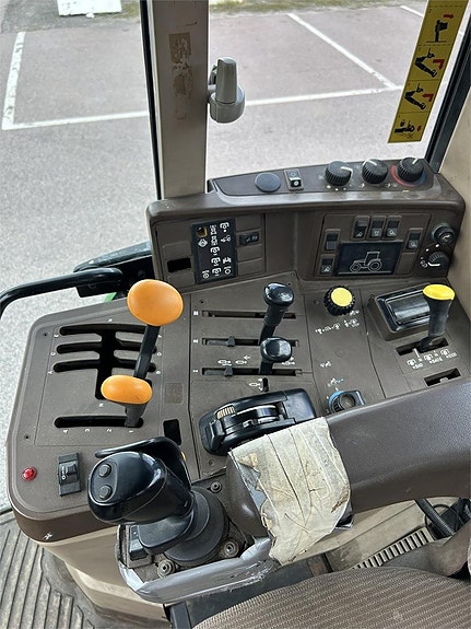 John Deere 6110 TRAKTOR -2001 8 of 8