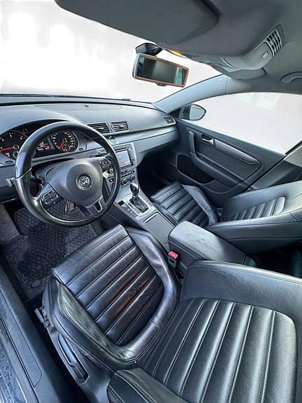 Volkswagen Passat 8 of 13