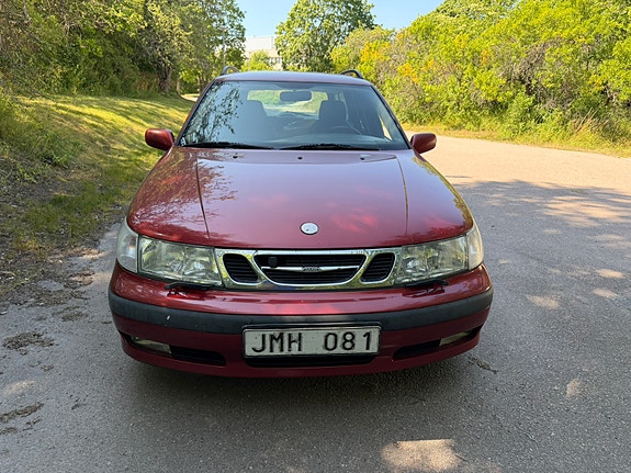 Saab 9-5 2 of 14