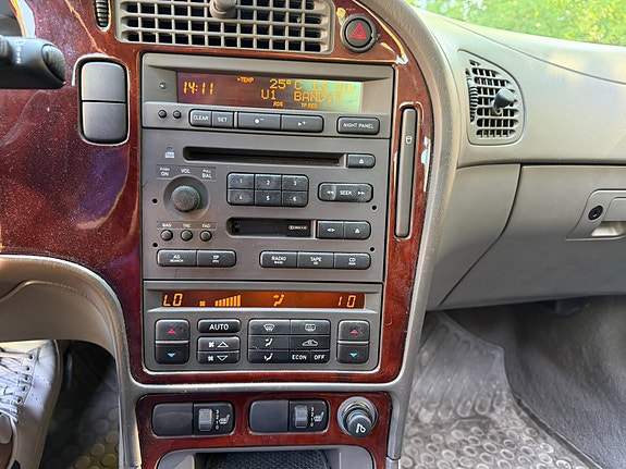 Saab 9-5 8 of 14