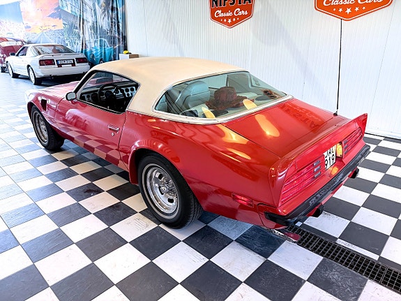 Pontiac Firebird 13 of 30