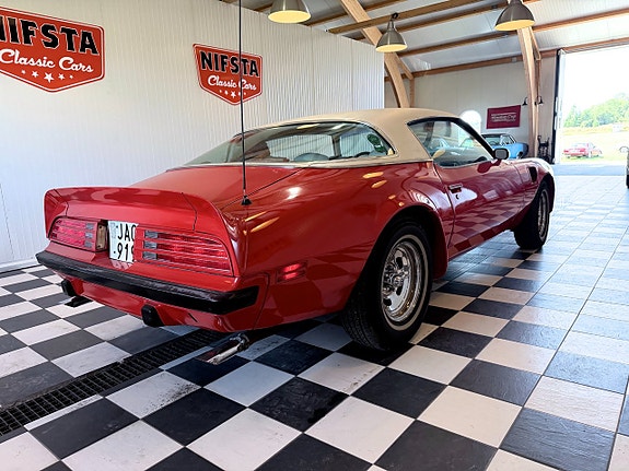 Pontiac Firebird 9 of 30
