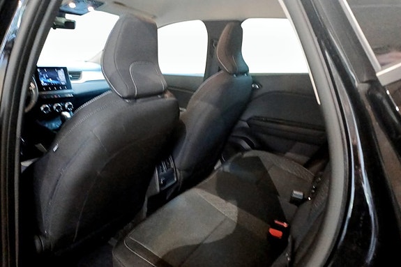 Renault Captur 8 of 9