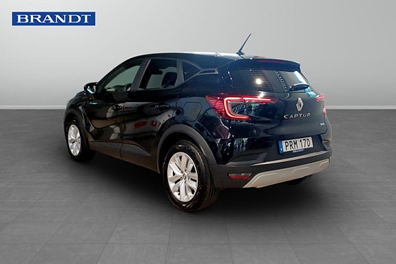 Renault Captur 2 of 9
