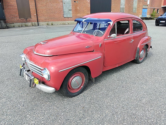 Volvo PV 3 of 16