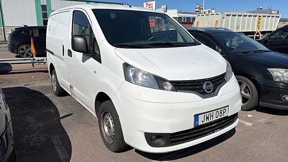 Nissan NV200 3 of 6