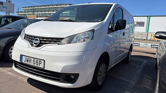 Nissan NV200 4 of 6