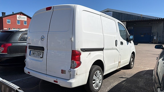 Nissan NV200 6 of 6