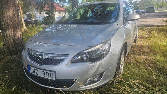 Opel Astra 8 of 9