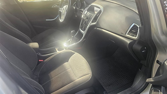 Opel Astra 9 of 9