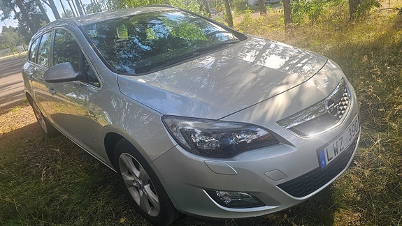 Opel Astra 2 of 9