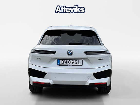 BMW iX 21 of 27