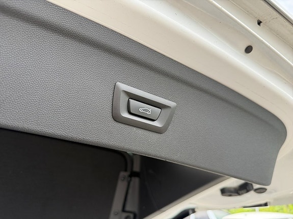 BMW iX 24 of 27